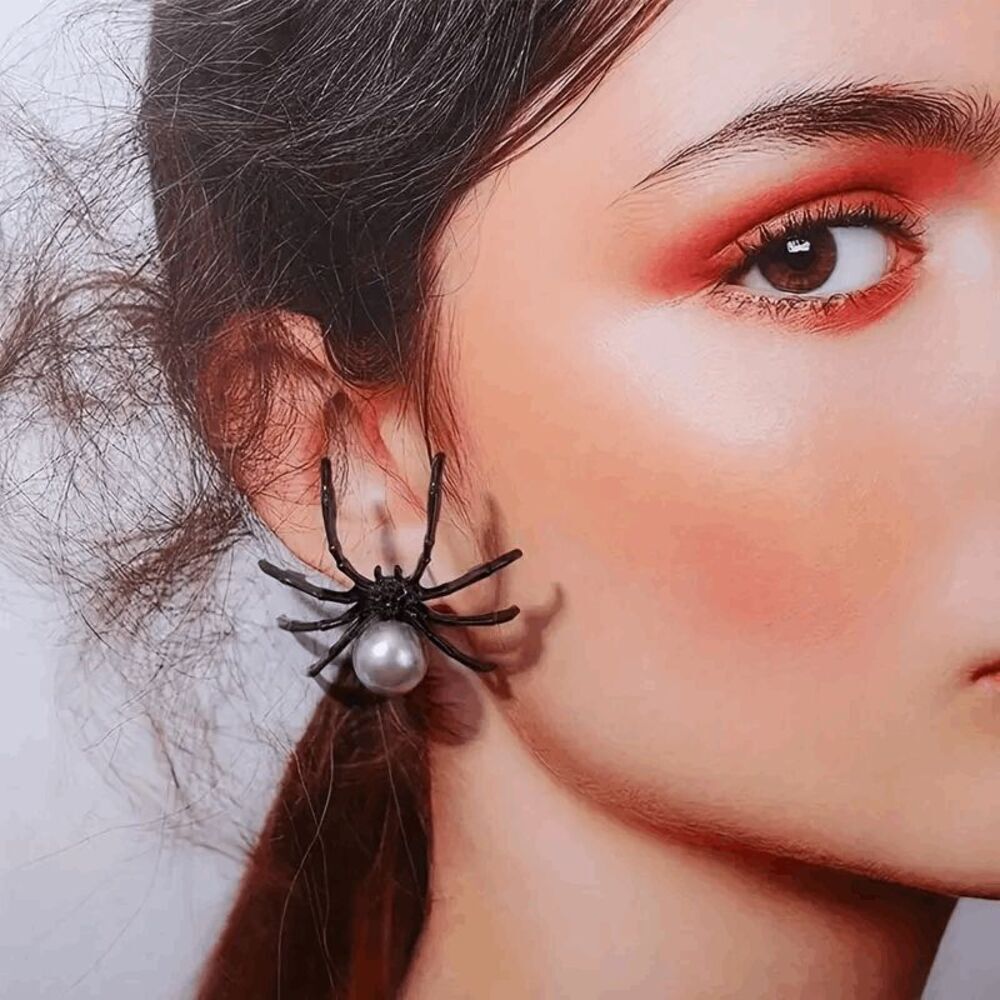 SPIDER PEARL BLACK DIAMOND EARRINGS